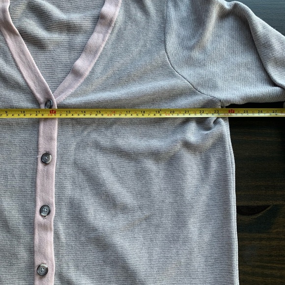 SALE 🔥 Martha Stewart Gray And Pink Cardigan - Picture 5 of 7